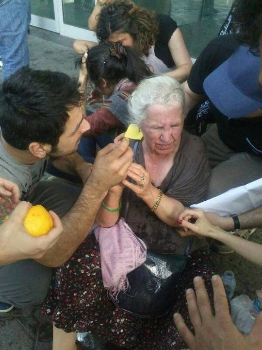 Anciana disturbios Estambul